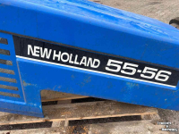 Gebruikte onderdelen van tractoren New Holland 55-56 motorkap + delen gebruikt