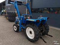 Compact tractor Iseki Landleader 215 met voorlader en stuurbekrachtiging