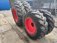 Wielen, Banden, Velgen & Afstandsringen Bridgestone 520/85R38 420/85R28