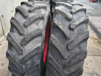 Wielen, Banden, Velgen & Afstandsringen Bridgestone 520/85R38 420/85R28