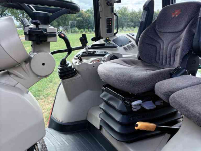 Tractor / Trekker Massey Ferguson 5610 Dyna-4