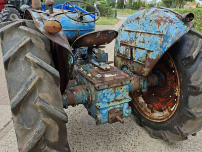 Tractor / Trekker Fordson Major Diesel met gereviseerde motor!
