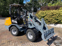 Shovel / Wiellader / Kniklader Giant G2700 HD+