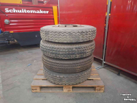 Wielen, Banden, Velgen & Afstandsringen Michelin 8.25R20