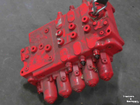 Bandenkraan / Graafmachine op wielen O&K Hydr. ventielenblok voor O&K L10.5, O&K MH5.5, MH6, MH6.5  Parts nr:2241543