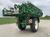 Getrokken Veldspuit CHD F5251 | 51 meter | 25 cm doppen | Isobus