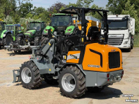 Shovel / Wiellader / Kniklader Giant G2500 HD