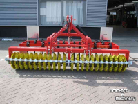 Cultivator Güttler Avant 30-45 SG Frontbereider