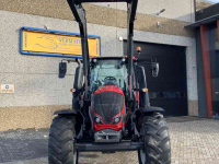 Tractor / Trekker Valtra N 134H5 Hitech vol geveerd lucht Frontlader Manip 120  3692u