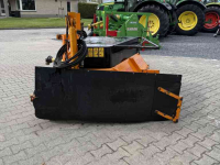 Uienrooier Samon Favorite 2000 en Keulmac 1500 frontklapper