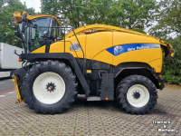 Veldhakselaar New Holland FR 9050
