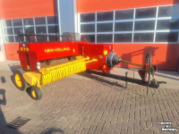 Persen / Balenpers / Pakkenpers New Holland 575 kleinpakkenpers