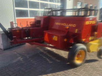 Persen / Balenpers / Pakkenpers New Holland 575 kleinpakkenpers
