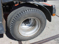 Wikkelaars Kuhn SW4004 balenwikkelaar voor vierkante (rechthoekige) en ronde balen