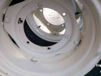Wielen, Banden, Velgen & Afstandsringen BKT 380/70R20