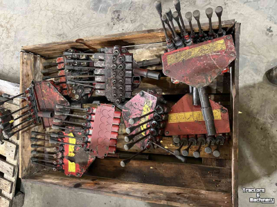 Diverse gebruikte onderdelen  Ventielenblokken, Bodemkabel, Hydrauliek, diversen