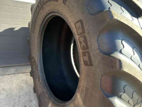 Wielen, Banden, Velgen & Afstandsringen BKT 710/70R38 zo goed als nieuwe !