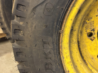 Wielen, Banden, Velgen & Afstandsringen BKT BKT 13.065X18 BKT AW702 WIEL 8-221-275