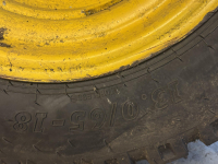 Wielen, Banden, Velgen & Afstandsringen BKT BKT 13.065X18 BKT AW702 WIEL 8-221-275