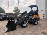 Shovel / Wiellader / Kniklader Giant G2300HD