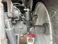 Tractor / Trekker Massey Ferguson 5713-4 D6 EFF 2