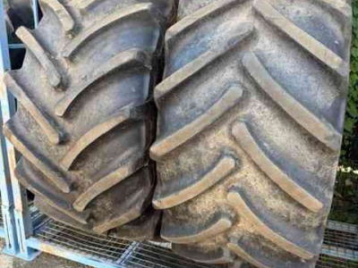 Wielen, Banden, Velgen & Afstandsringen Mitas 800/65R32