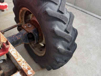 Wielen, Banden, Velgen & Afstandsringen Case-IH set banden 12.4-24 op velg