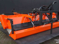 Veegmachine Hofstede Veegmachine Trekker / tractor model Borstels 70cm veeg veger borstel machine