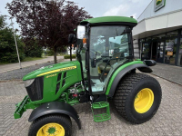 Smalspoor tractor John Deere 4066R