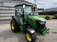 Smalspoor tractor John Deere 4066R