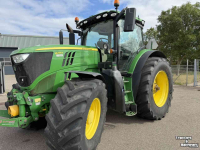 Tractor / Trekker John Deere 6215R