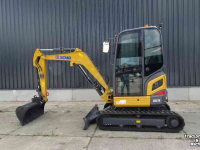 Mini-graver / Mini-graafmachine XCMG XE27E