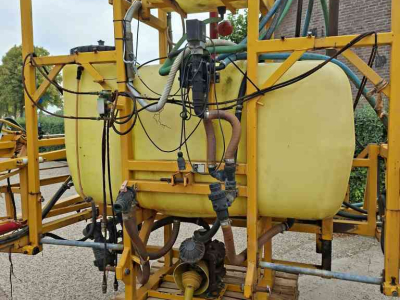 Veldspuit Dubex M8 750liter 24meter