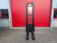Elektrische palletwagen EP Equipment ESA-121 stapelaar 4200 mm
