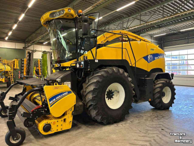 Veldhakselaar New Holland FR9060 + NH 300 FP & NH 450