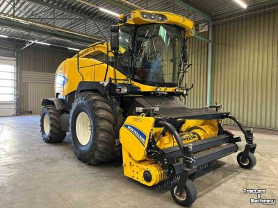 Veldhakselaar New Holland FR9060 + NH 300 FP & NH 450