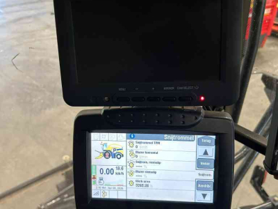 Veldhakselaar New Holland FR9060 + NH 300 FP & NH 450
