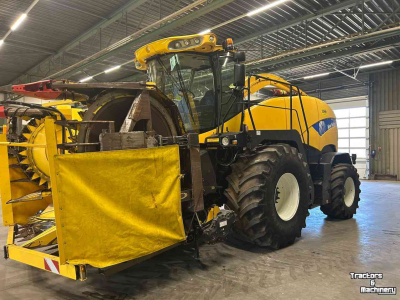 Veldhakselaar New Holland FR9060 + NH 300 FP & NH 450