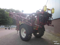 Getrokken Veldspuit Hardi HARDI COMMANDER 4200 | 39 METER | BOUWJAAR 2002