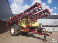 Getrokken Veldspuit Hardi HARDI COMMANDER 4200 | 39 METER | BOUWJAAR 2002