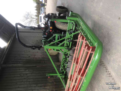 Tractor / Trekker TYM TYM / Branson 2500L - Black edition