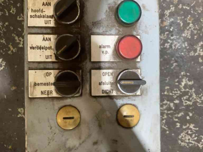 Overige onderdelen en toebehoren Veenhuis Bedieningskasten veenhuis tank bemester diversen