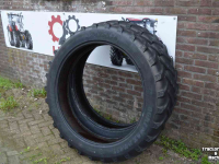 Wielen, Banden, Velgen & Afstandsringen BKT agrimax 230/95r36