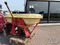 Kunstmeststrooier Vicon Pendelstrooier
