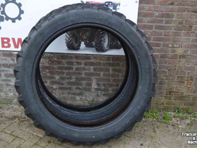 Wielen, Banden, Velgen & Afstandsringen BKT agrimax 230/95r36