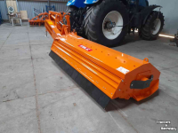 Klepelmaaier Falc TLF 2500 Zijklepelmaaier