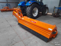 Klepelmaaier Falc TLF 2500 Zijklepelmaaier