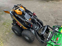 Schranklader / Skid Steer Lader Giant SK252D + klepelmaaier