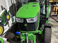 Compact tractor John Deere 3039R Compact Tractor