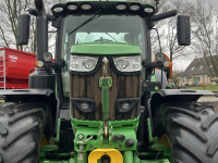 Tractor / Trekker John Deere 6215R